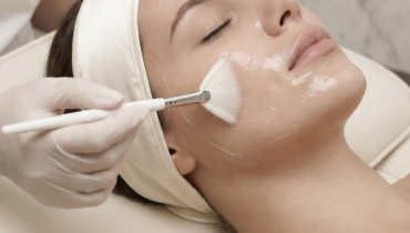 Tratamiento Facial: Renovación, ácidos y piel dañada